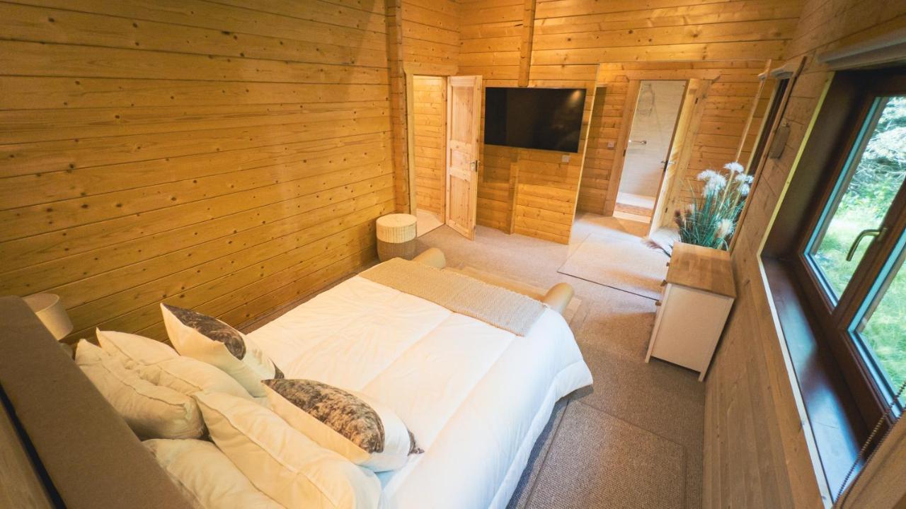 Sundance Lodge, Fantastic New Cabin With Hot Tub - Sleeps 6 - Largest In Felmoor Park Morpeth Exteriér fotografie