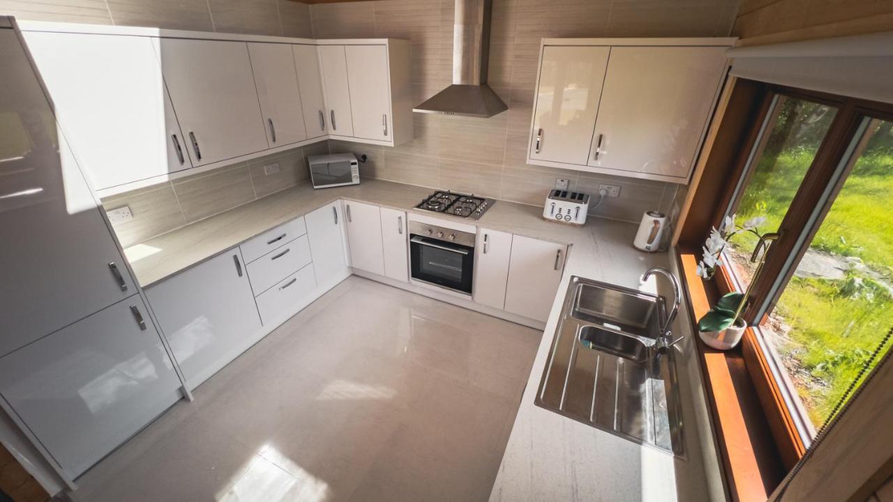 Sundance Lodge, Fantastic New Cabin With Hot Tub - Sleeps 6 - Largest In Felmoor Park Morpeth Exteriér fotografie