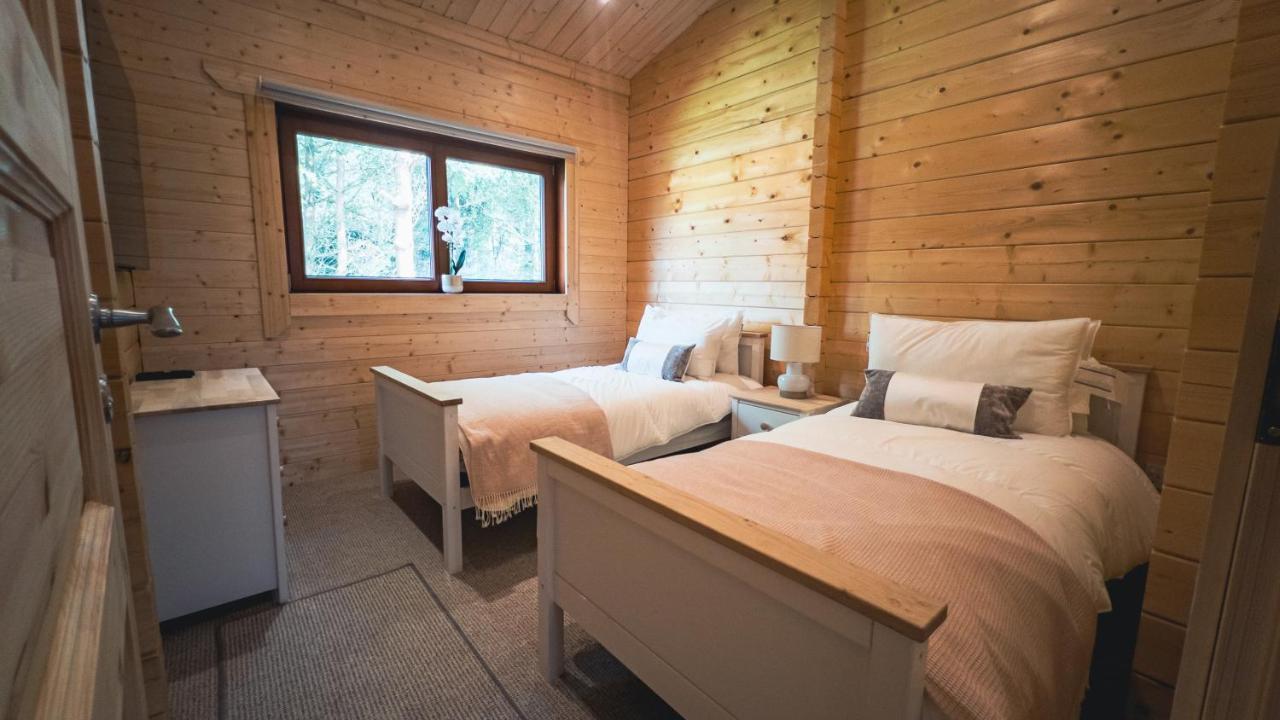 Sundance Lodge, Fantastic New Cabin With Hot Tub - Sleeps 6 - Largest In Felmoor Park Morpeth Exteriér fotografie