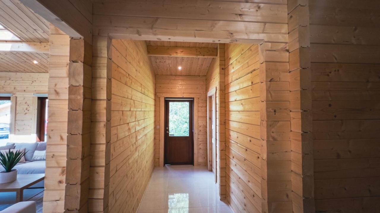 Sundance Lodge, Fantastic New Cabin With Hot Tub - Sleeps 6 - Largest In Felmoor Park Morpeth Exteriér fotografie